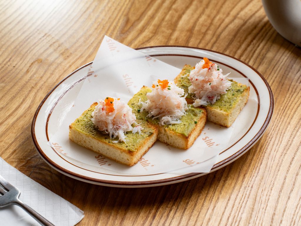 山葵牛油果蟹肉三文魚籽法包 (12件)